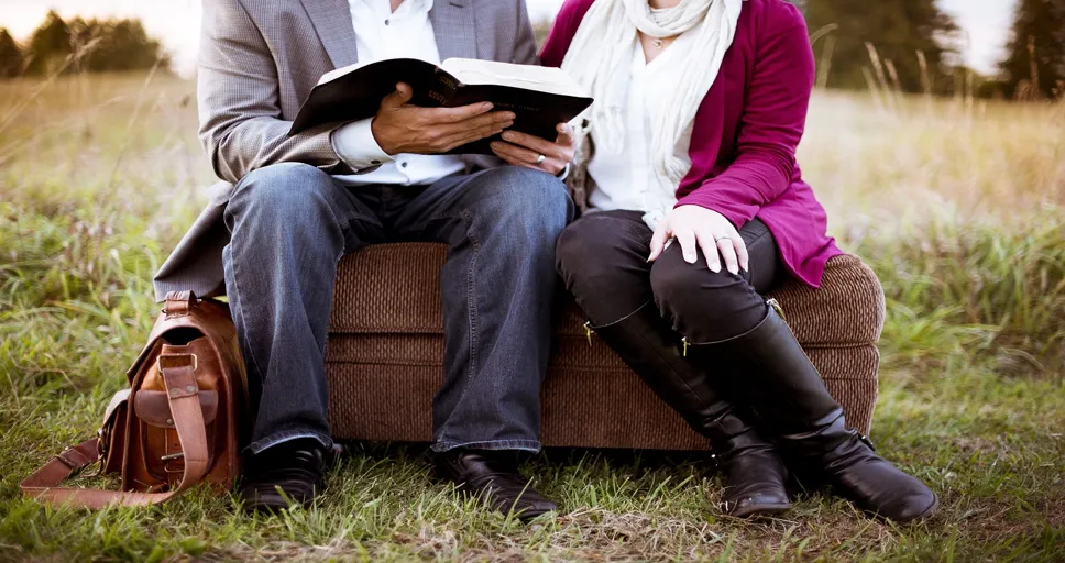 mars opposite venus synastry - couch, couple, girl