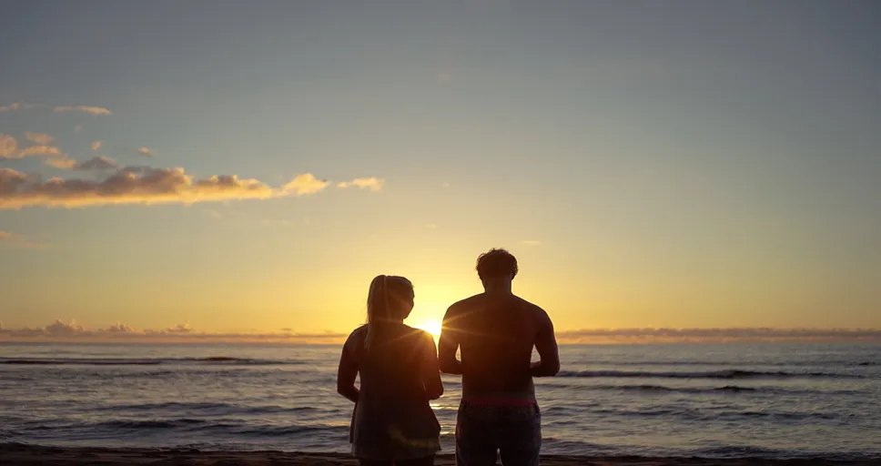 venus conjunction saturn synastry - couple, sunset, beach